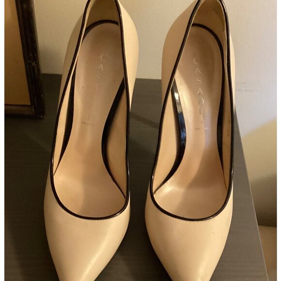 CASADEI Blade Pump in Cream Leather w/Black Patent Trim heels chic 40.5 10.5 - Picture 2 of 9